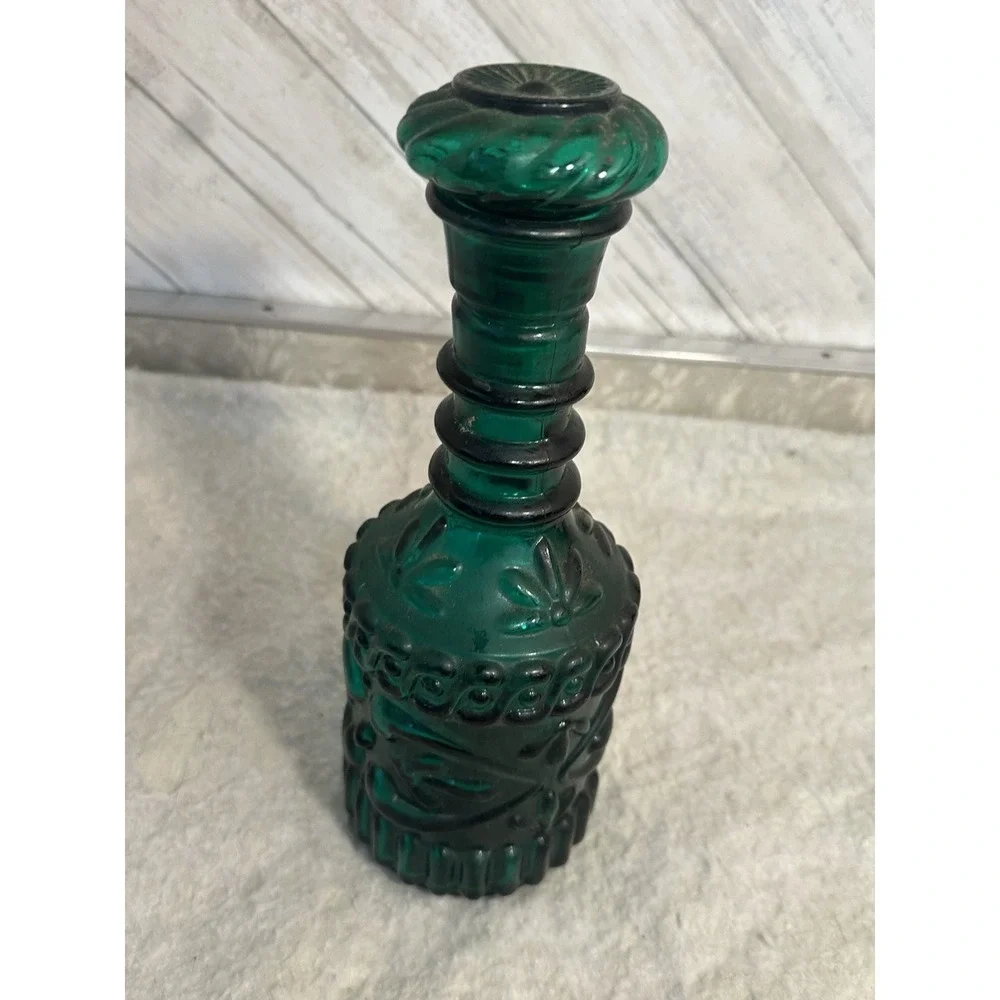 Vintage Jim Beam Kentucky Derby Glass Decanter 1968 Emerald Green With Stopper